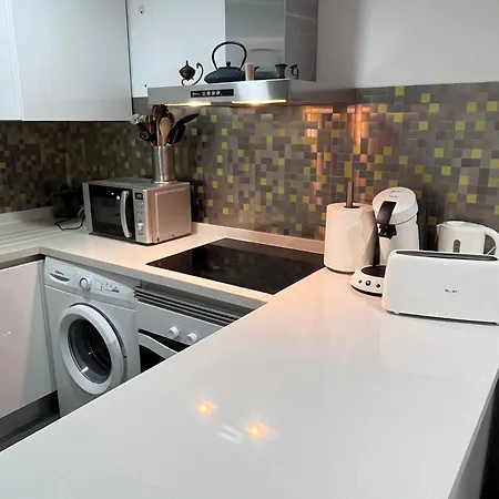 Avell 2hpool Apartment *